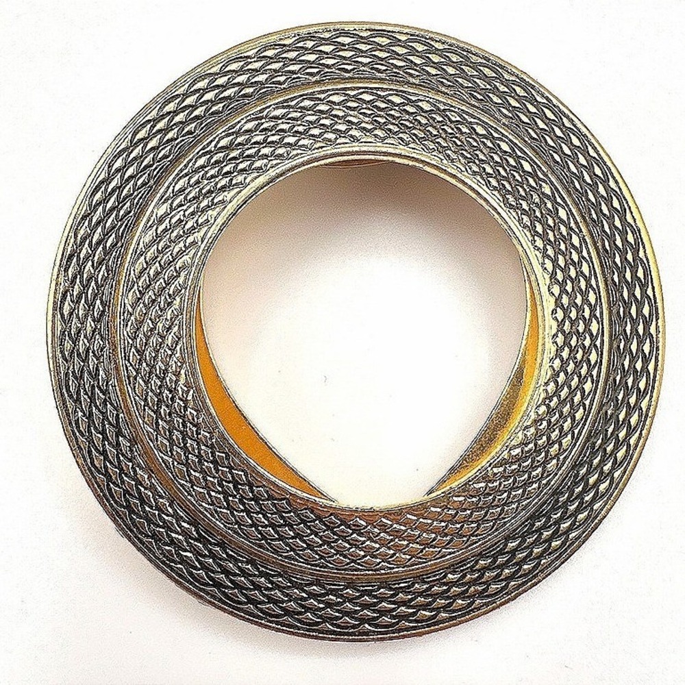 Vintage 80s 90s Lieba USA‎ Gold Tone Textured Round Scarf Clip Accessory Fashion